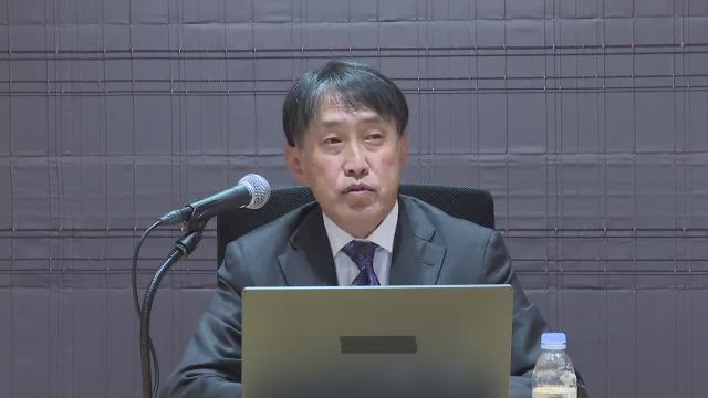 アステラス製薬株式会社 2025年度第2四半期(中間期)決算概況 説明会は日本語と英語で実施されました。同時通訳による英語、日本語につきましては、 アステラスはその正確さを保証しかねます。