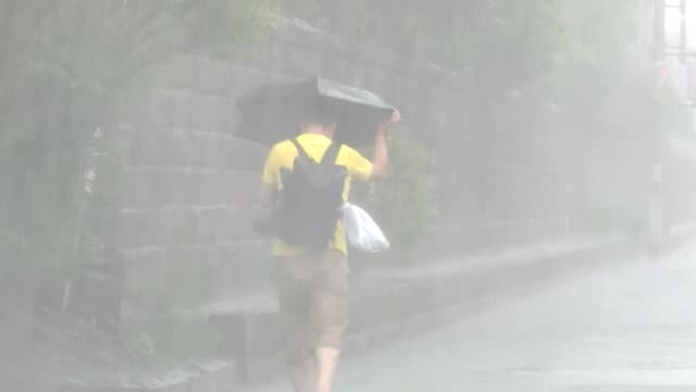 福岡県　活発な前線の影響　断続的に激しい雨　土砂災害に厳重警戒を