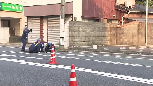 ひき逃げの疑いも…北九州市小倉北区の国道３号線の路上　頭から血を流して倒れている男性を発見　警察が事故と事件の両面で捜査中　現場では鑑識活動続く