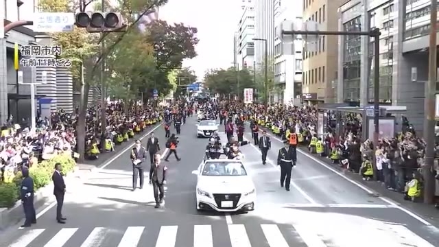 ホークス優勝パレード　４年ぶりのリーグ優勝を祝して沿道には２８万人のファン　福岡の街が歓喜に包まれる