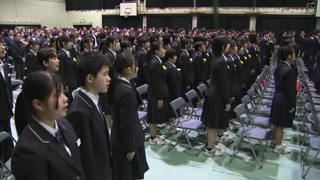 福岡市の公立中学校で卒業式　1万3000人が学び舎巣立つ　「自分を信じ、周りを信じ、これからの人生を進んでほしい」