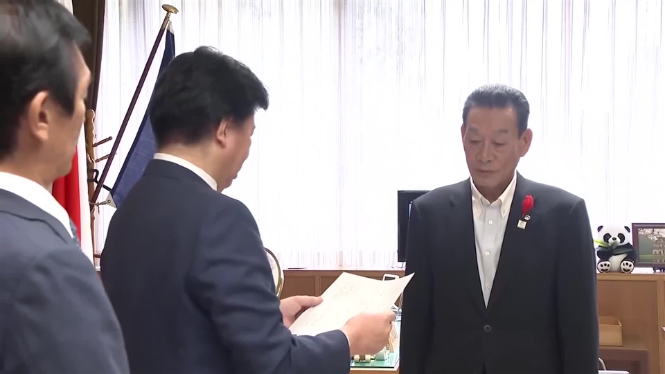 自民議員も名を連ね…超党派の9議員が百条委員会の設置求める　議会事務局「予算ないと提案できないと認識」問答に　福岡県議会